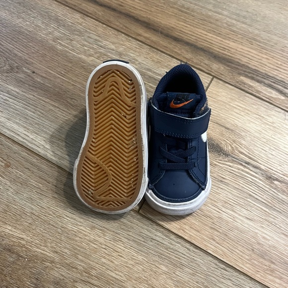 Six toddler boys shoes - Picture 4 of 7